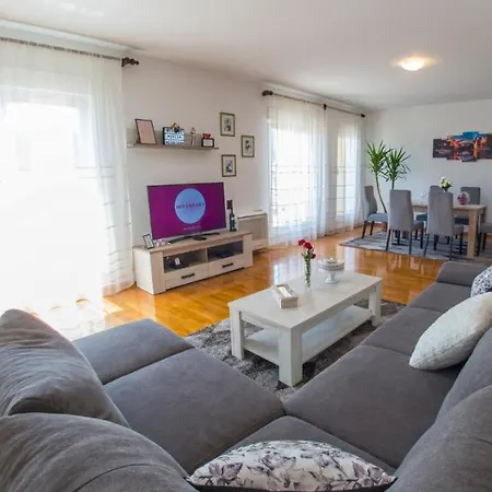 Apartment Orca Centar And Free Garage Parking *