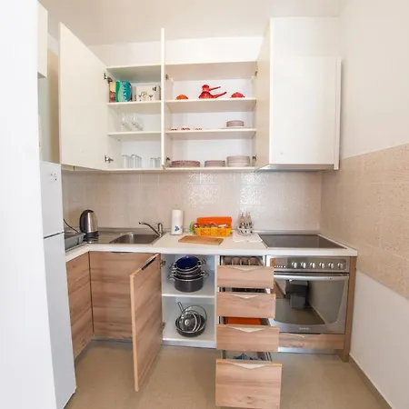 Orca Centar And Free Garage Parking Apartment